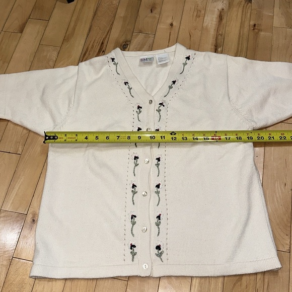 Vintage Style My Way Knit Cardigan with Embroidery - Picture 6 of 7